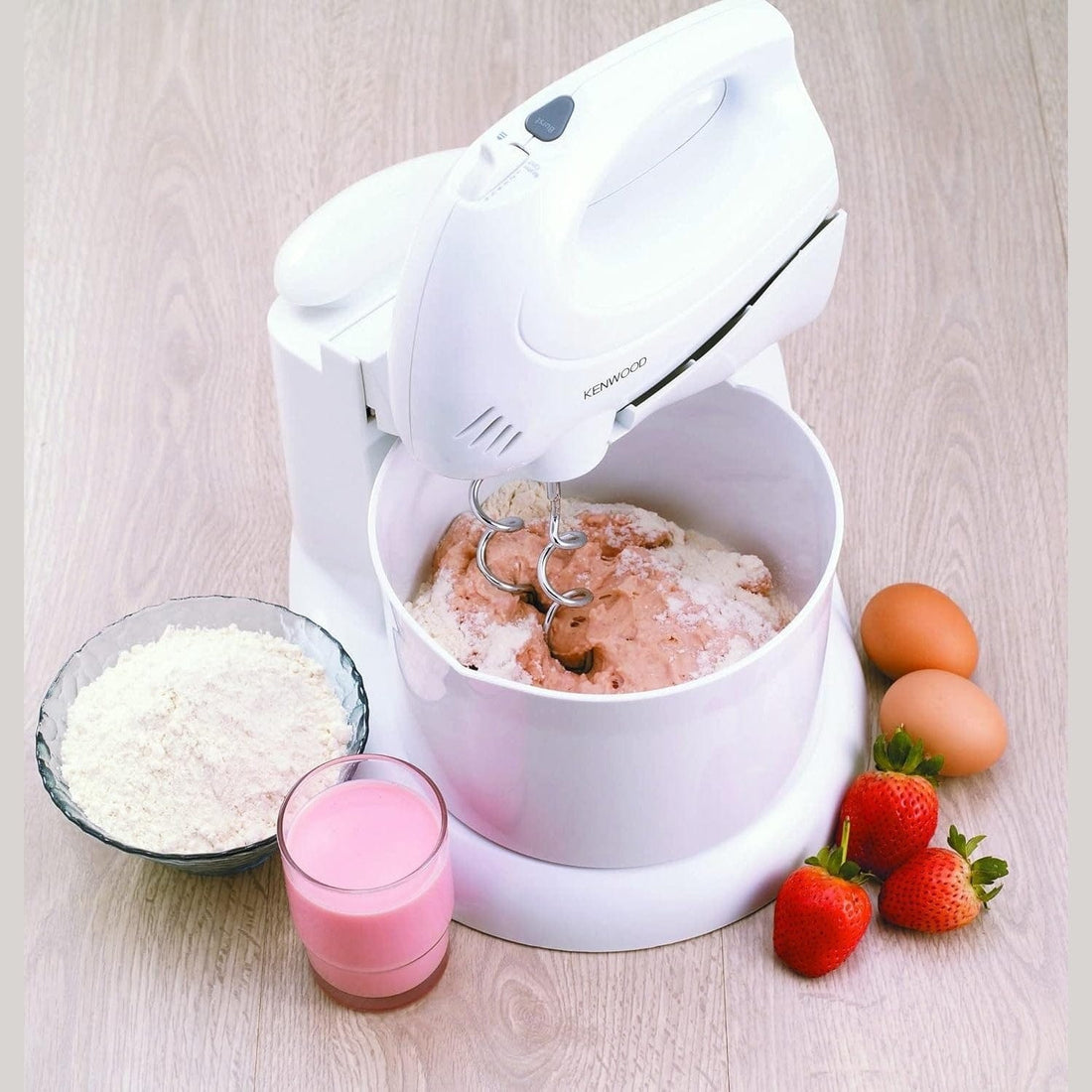 Kenwood - Hand Mixer with Bowl